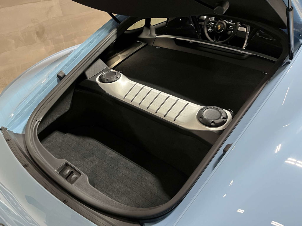 Porsche 718 Cayman GT4