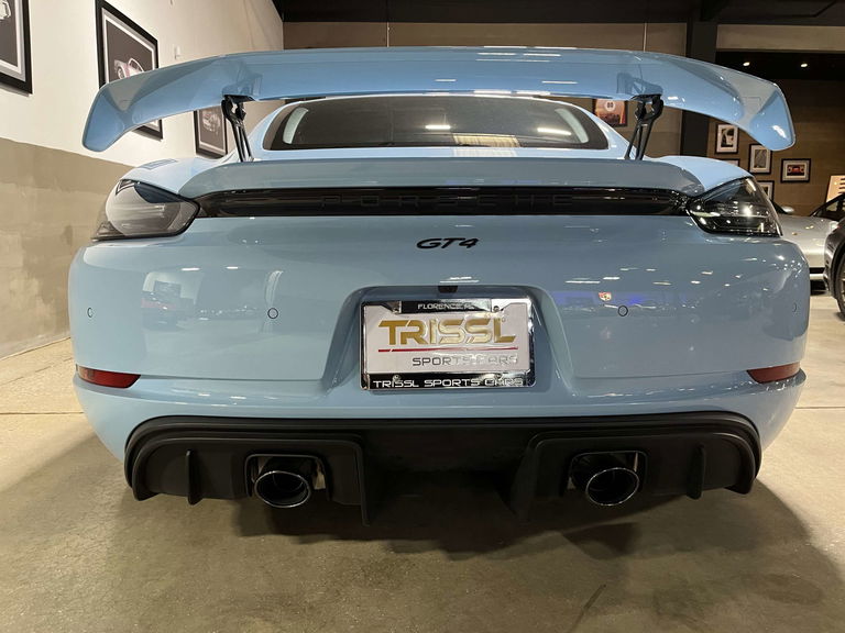 Porsche 718 Cayman GT4