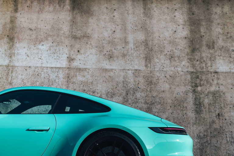 Porsche 992 Carrera 4 GTS