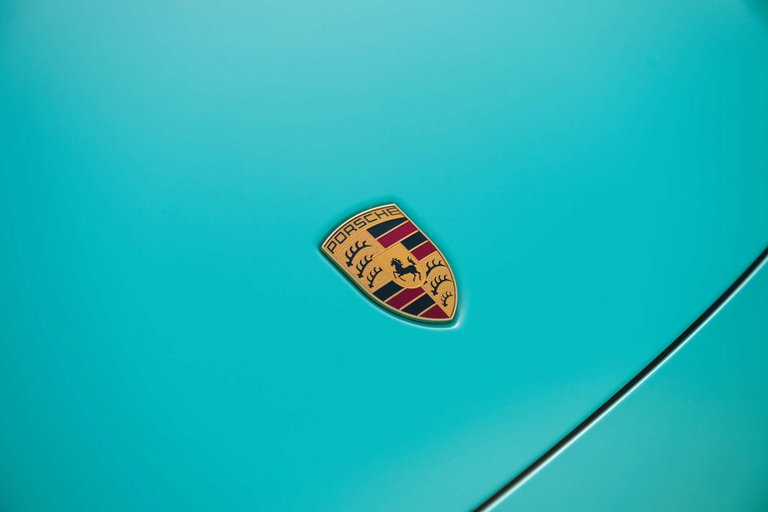 Porsche 992 Carrera 4 GTS