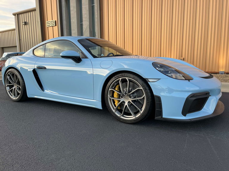 Porsche 718 Cayman GT4