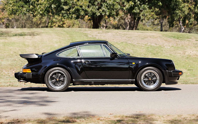 Porsche 911 Turbo 3.3 (US)