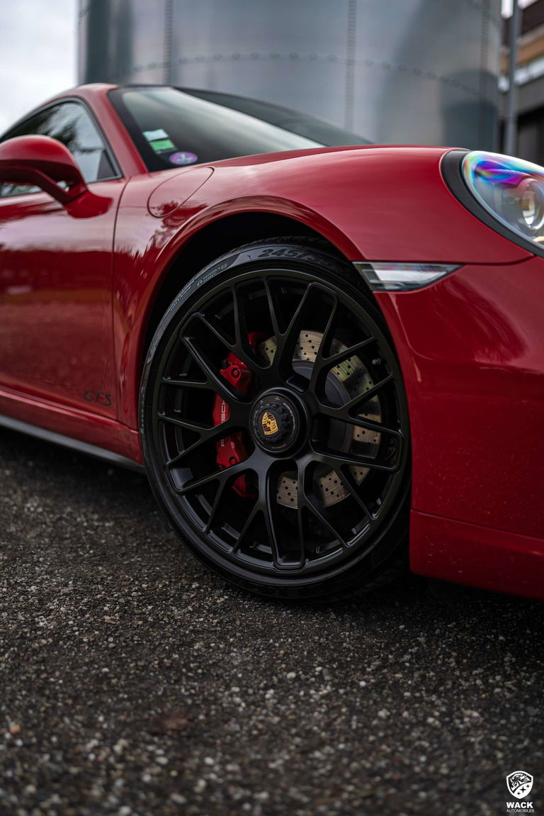 Porsche 991 Carrera GTS