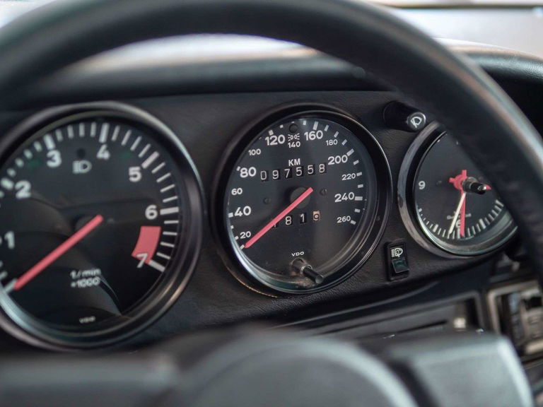 Porsche 911 Carrera 3.2