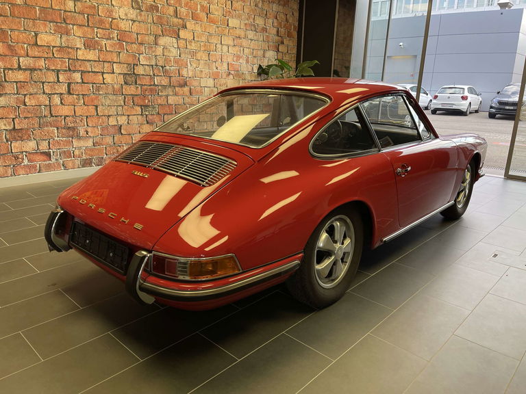 Porsche 911 S (F-Modell)