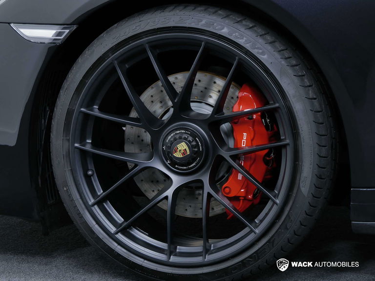 Porsche 991.2 Carrera GTS