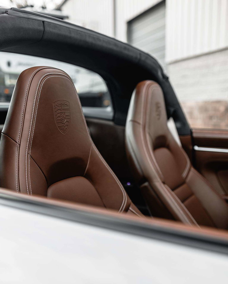 Porsche 992 Carrera 4 GTS