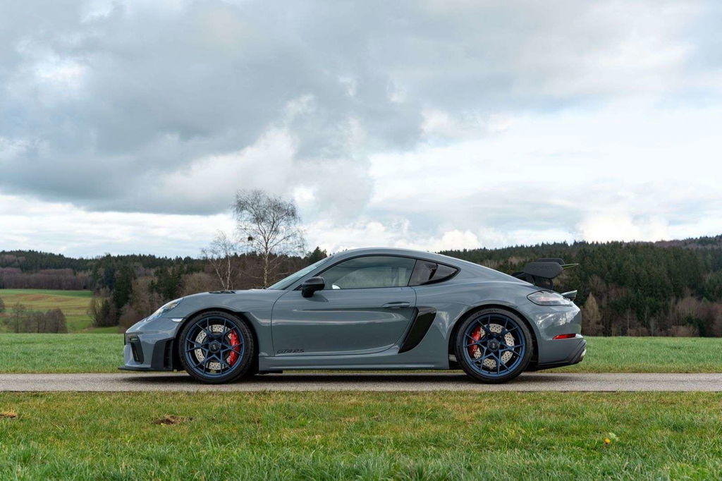 Porsche 718 Cayman GT4 RS