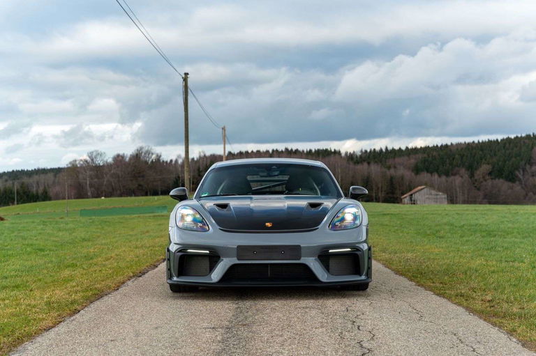 Porsche 718 Cayman GT4 RS