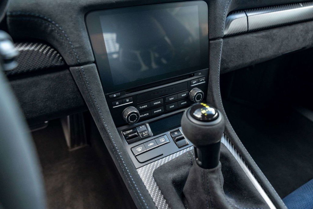 Porsche 718 Cayman GT4 RS