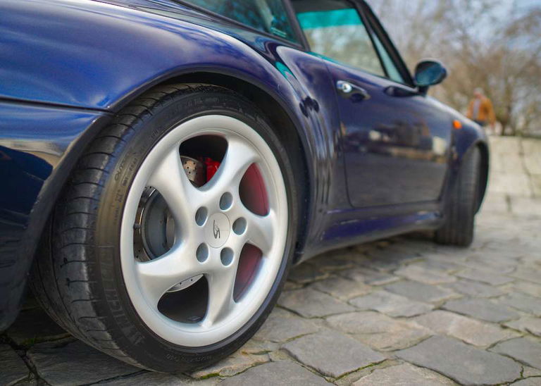 Porsche 993 Carrera 4S