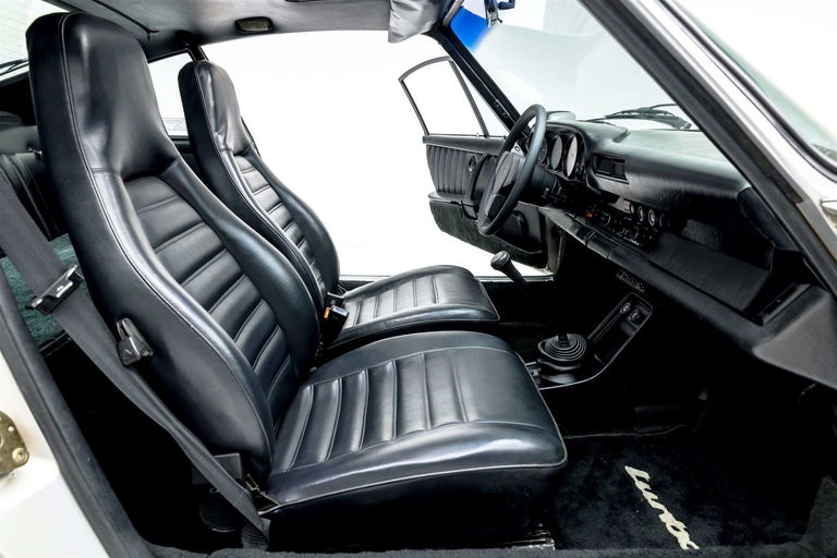 Porsche 911 Turbo 3.3 (US)