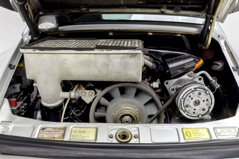 Porsche 911 Turbo 3.3 (US)