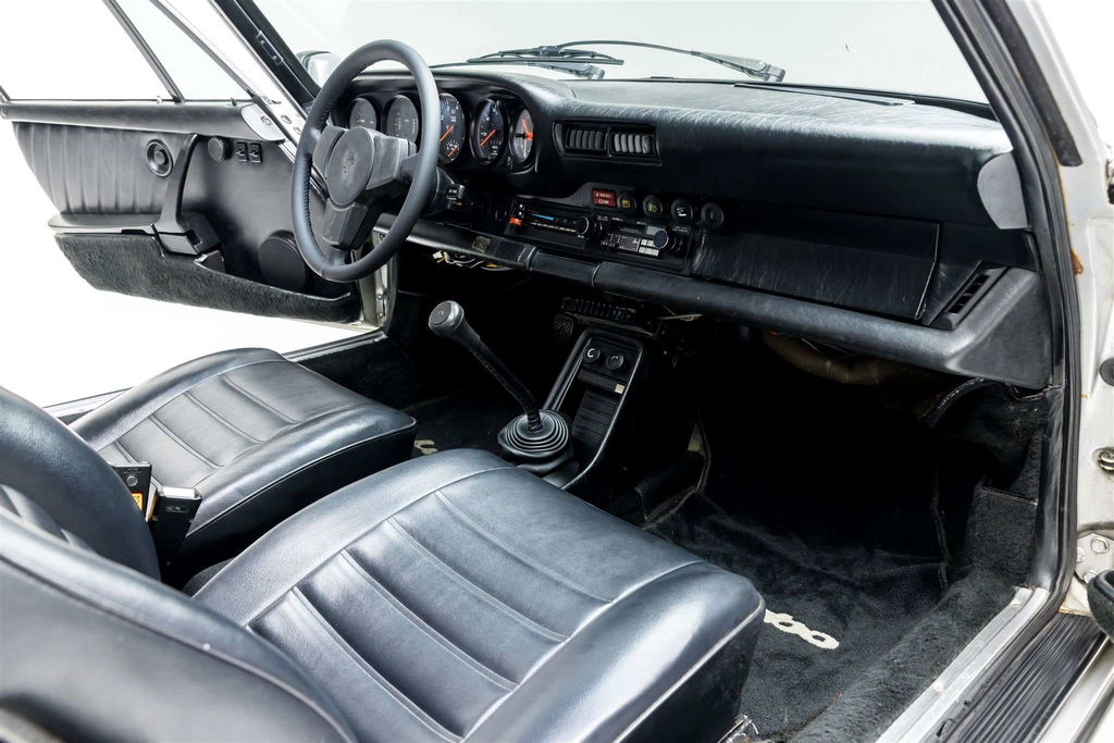 Porsche 911 Turbo 3.3 (US)