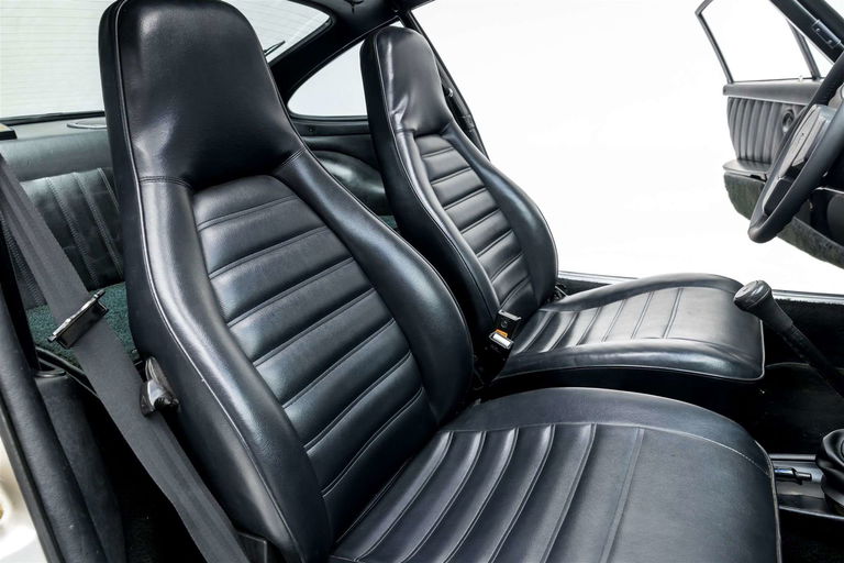 Porsche 911 Turbo 3.3 (US)