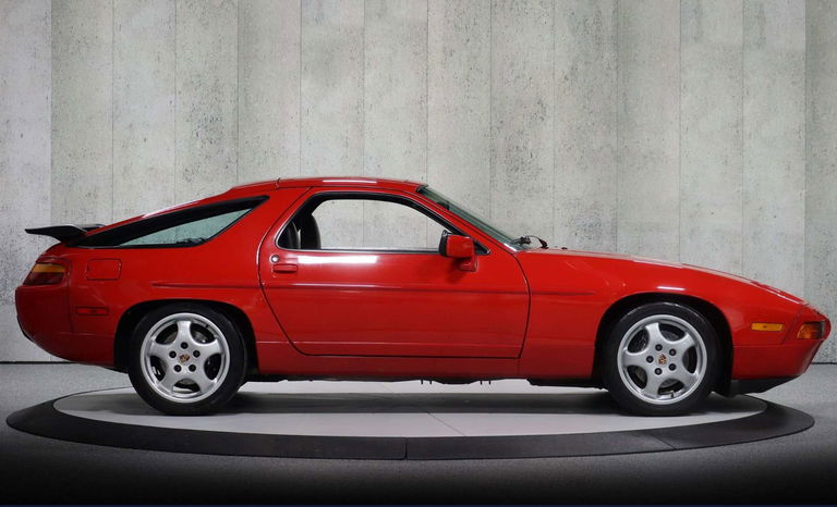Porsche 928 S4