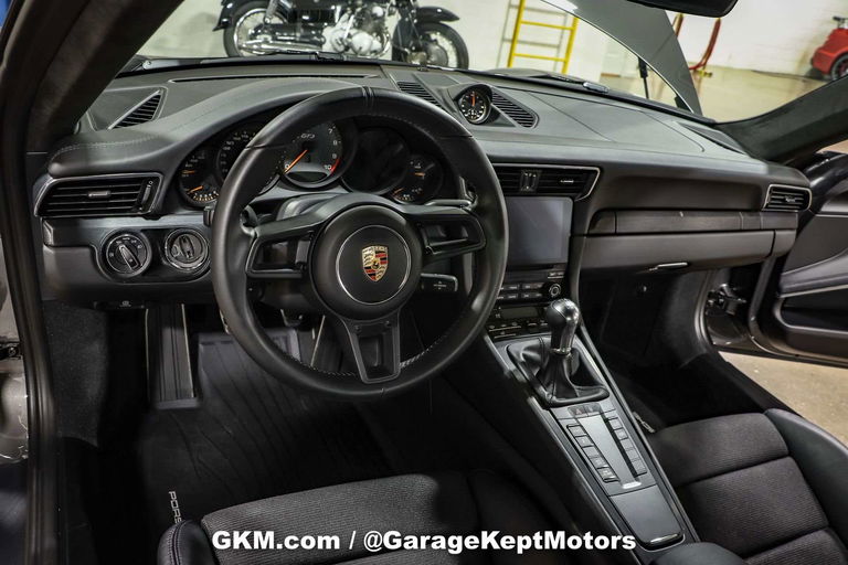 Porsche 991 GT3 Touring