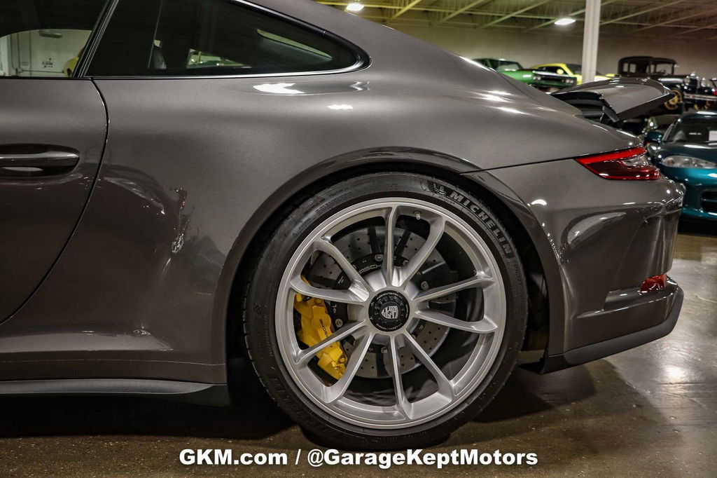 Porsche 991 GT3 Touring