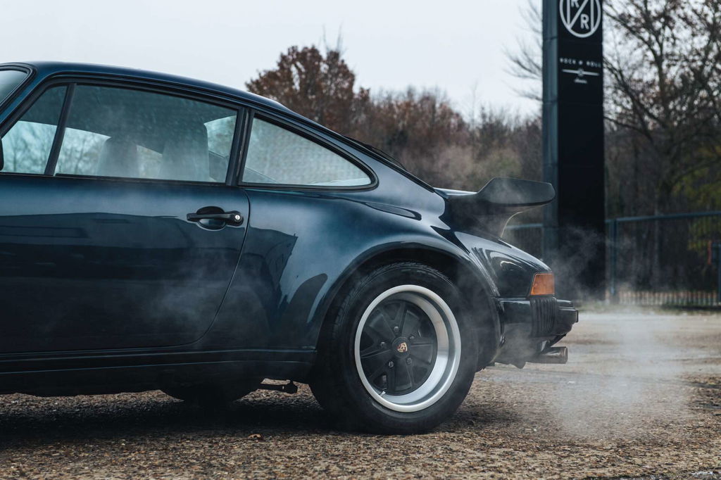 Porsche 911 Turbo 3.3