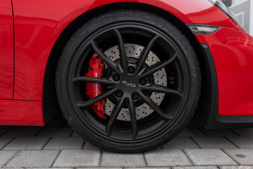 Porsche 981 Cayman GT4