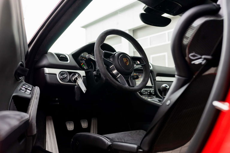 Porsche 981 Cayman GT4