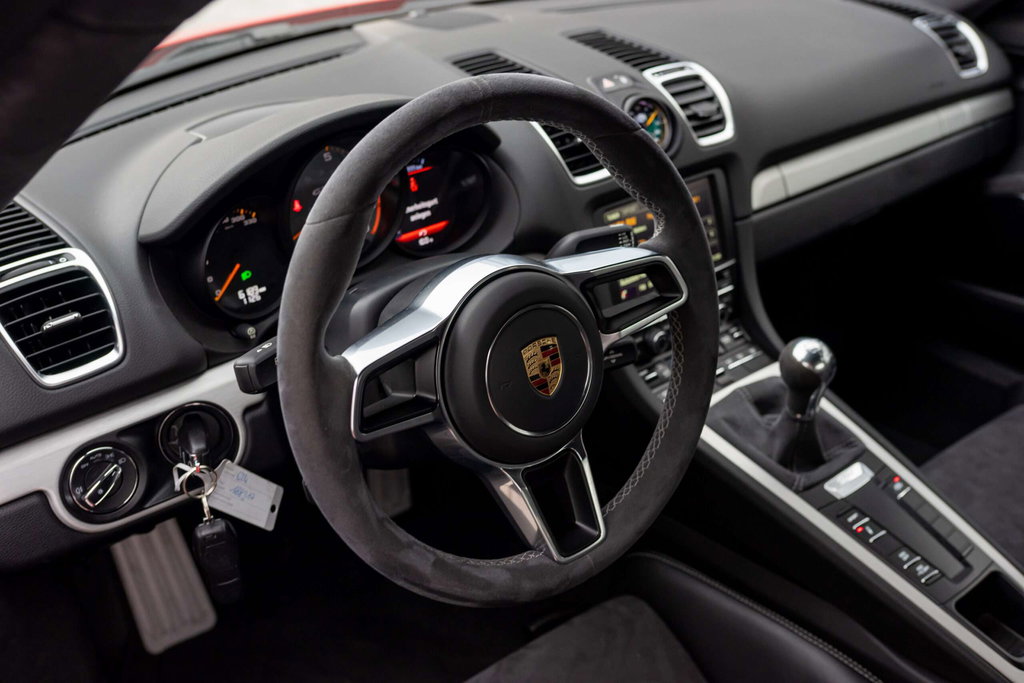 Porsche 981 Cayman GT4