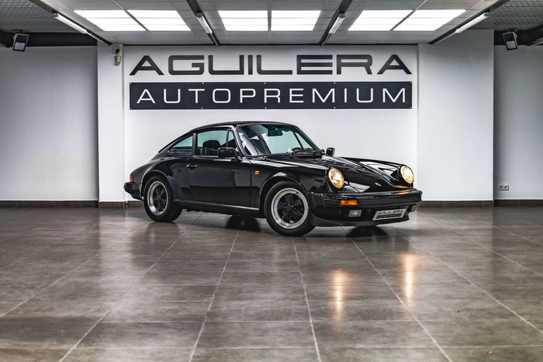 Porsche 911 Carrera 3.2