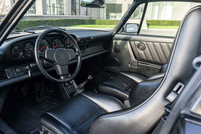 Porsche 911 Carrera 3.2