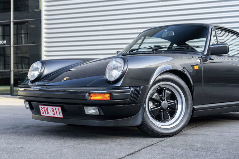 Porsche 911 Carrera 3.2