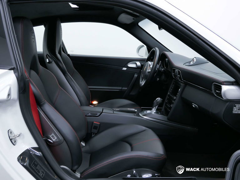 Porsche 997.2 Carrera GTS