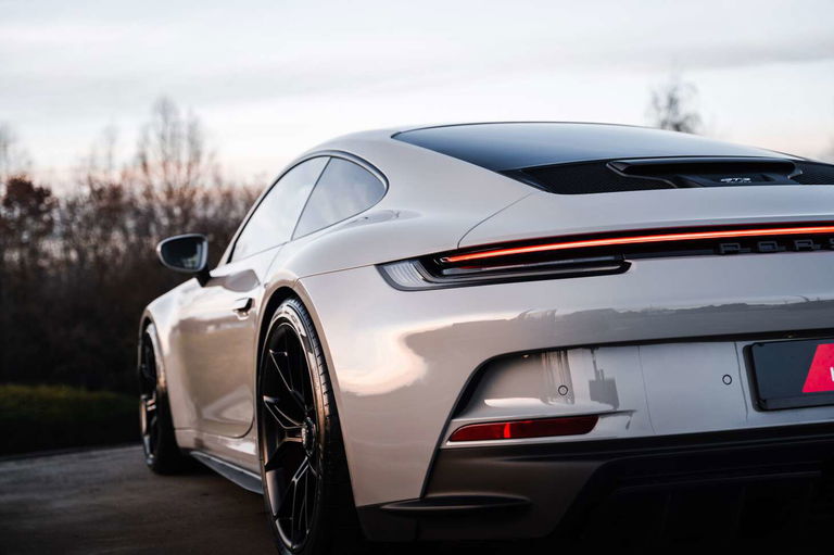 Porsche 992 GT3 Touring