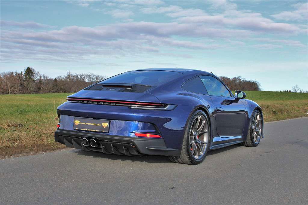 Porsche 992 GT3 Touring