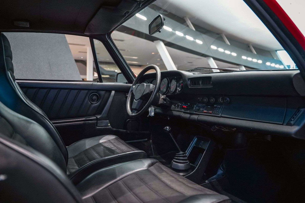 Porsche 911 Carrera 3.2