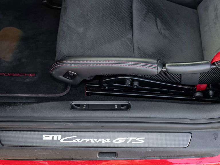 Porsche 992 Carrera GTS