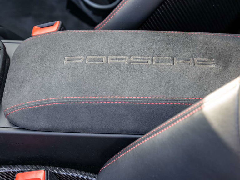 Porsche 992 Carrera GTS