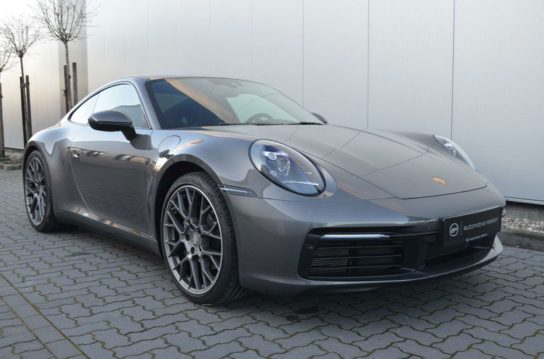 Porsche 992 Carrera