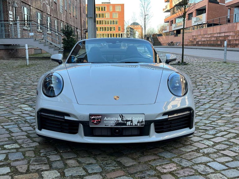 Porsche 992 Turbo