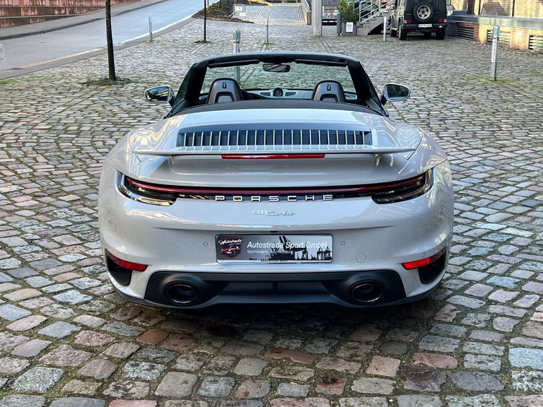 Porsche 992 Turbo