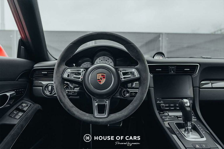 Porsche 991.2 Carrera GTS