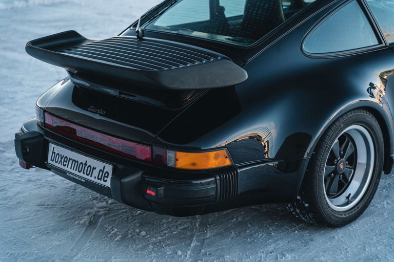 Porsche 911 Turbo 3.3