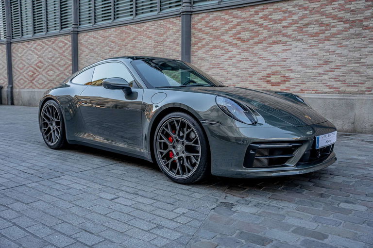 Porsche 992 Carrera 4S