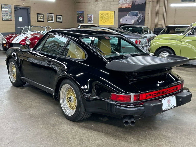 Porsche 911 Turbo 3.3 (US)