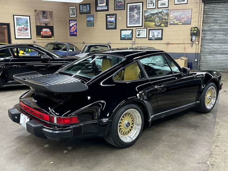 Porsche 911 Turbo 3.3 (US)