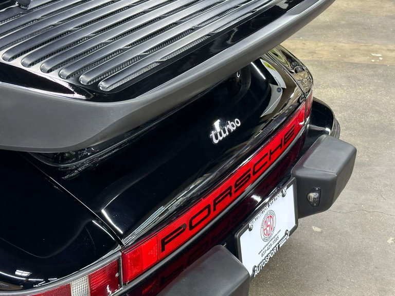 Porsche 911 Turbo 3.3 (US)