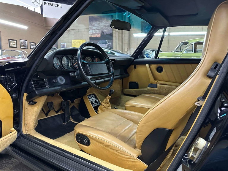 Porsche 911 Turbo 3.3 (US)