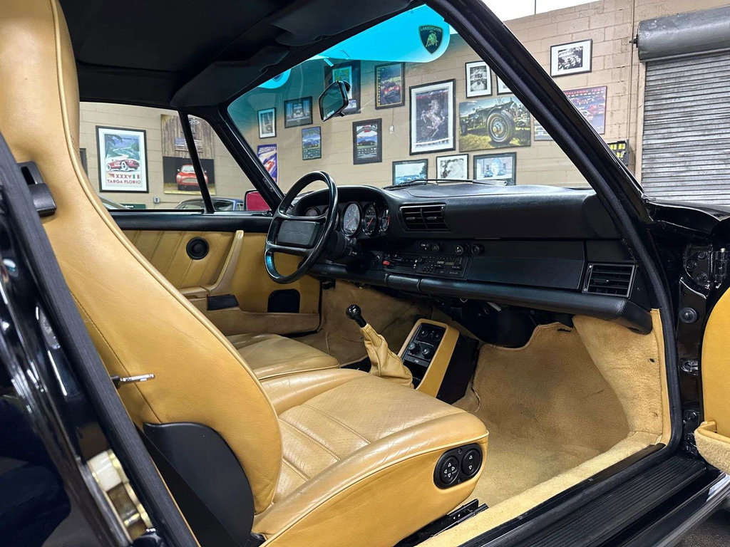 Porsche 911 Turbo 3.3 (US)