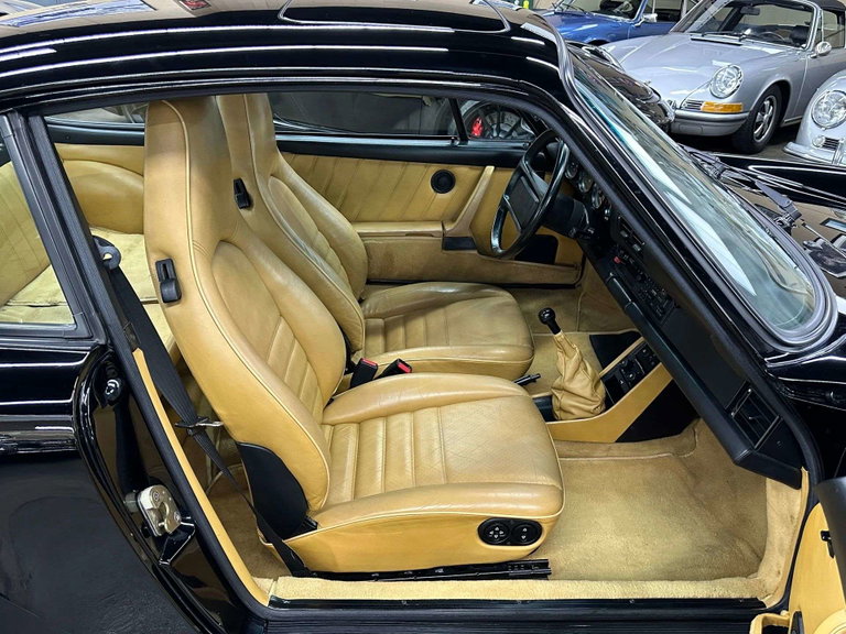 Porsche 911 Turbo 3.3 (US)
