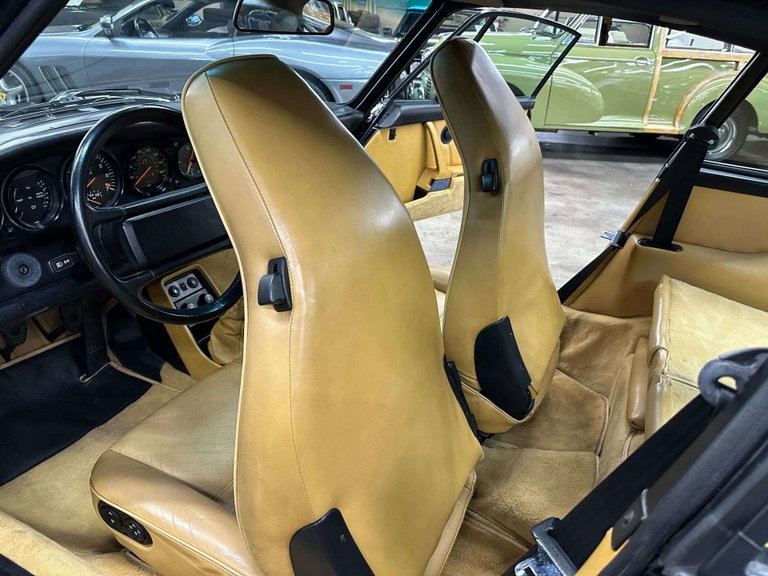 Porsche 911 Turbo 3.3 (US)