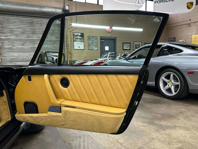 Porsche 911 Turbo 3.3 (US)