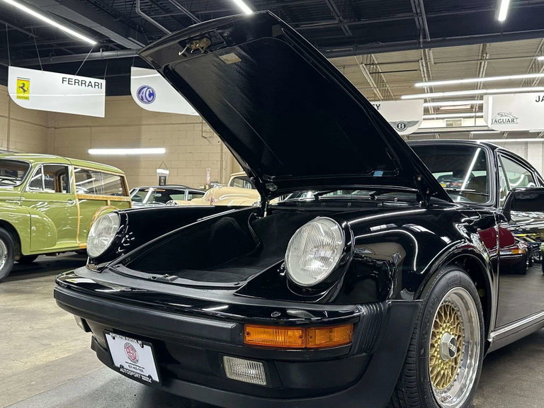 Porsche 911 Turbo 3.3 (US)